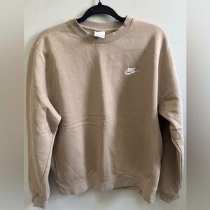 NWOT! Nike Club Fleece Crew Neck Sweatshirt Tan Men’s Size Medium